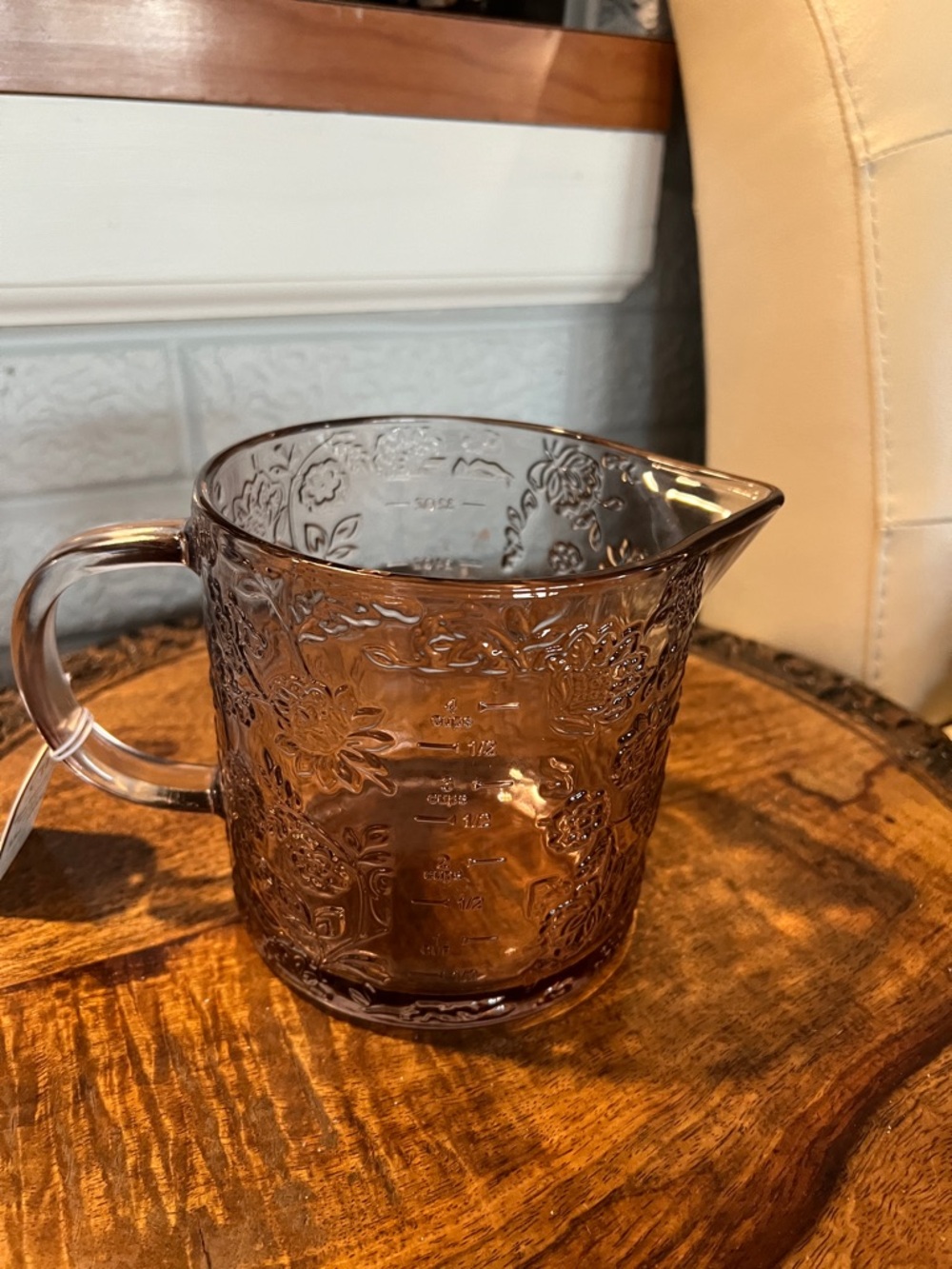 Vintage-Style Amber Glass Measuring Pitcher with Floral Embossing - Picture 5 of 16